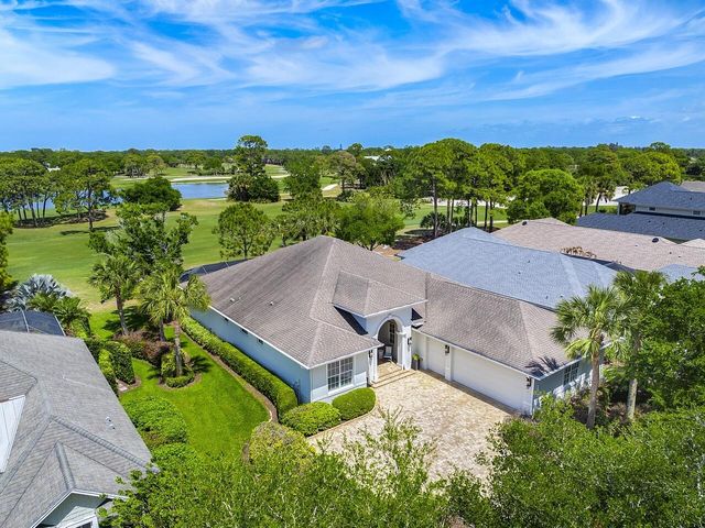 842 Carolina Circle SW, Vero Beach, FL 32962