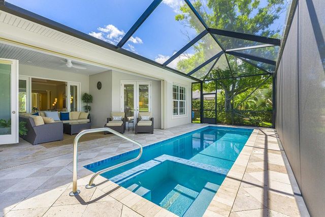 842 Carolina Circle SW, Vero Beach, FL 32962