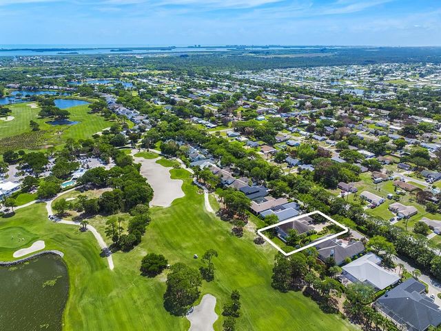 842 Carolina Circle SW, Vero Beach, FL 32962