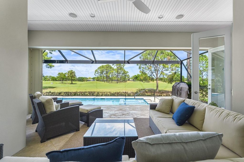 842 Carolina Circle SW, Vero Beach, FL 32962