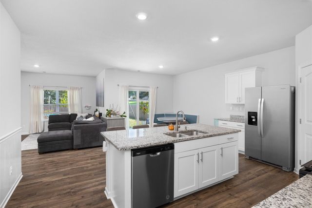 180 WALKER MEADOWS LN, Munford, TN 38058