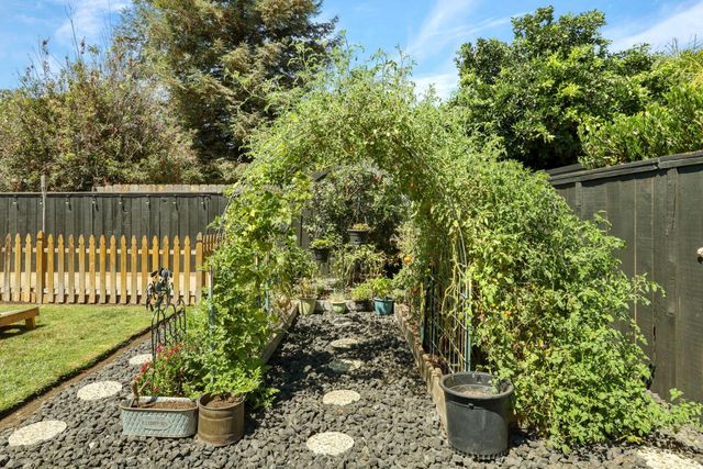 3533 Harpers Ferry Dr, Stockton, CA 95219