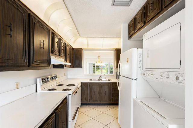 5906 VIA DELRAY Boulevard C, Delray Beach, FL 33484