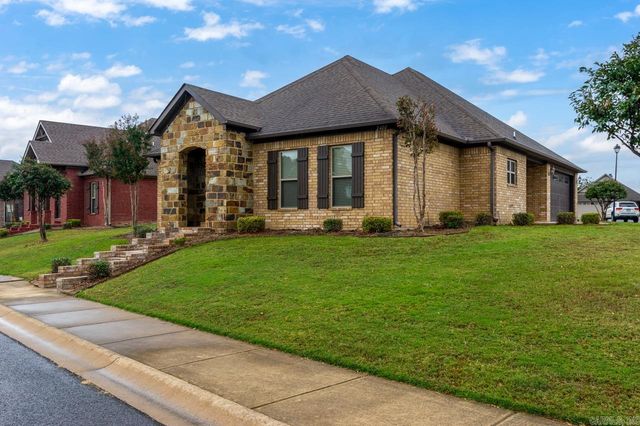 2400 EIGHTEEN Loop, Conway, AR 72034