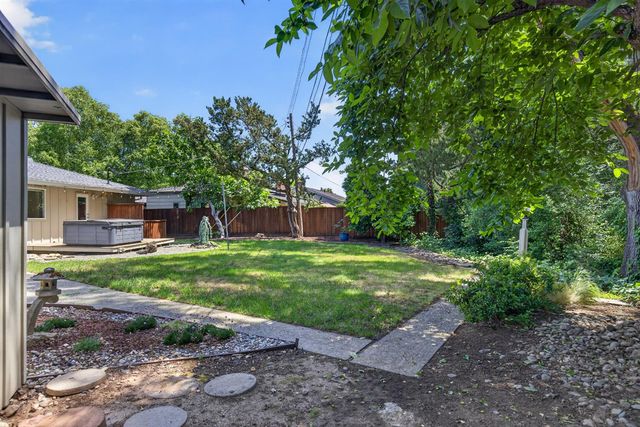 4380 Briarwood Dr, Sacramento, CA 95821