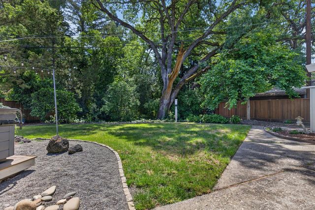 4380 Briarwood Dr, Sacramento, CA 95821