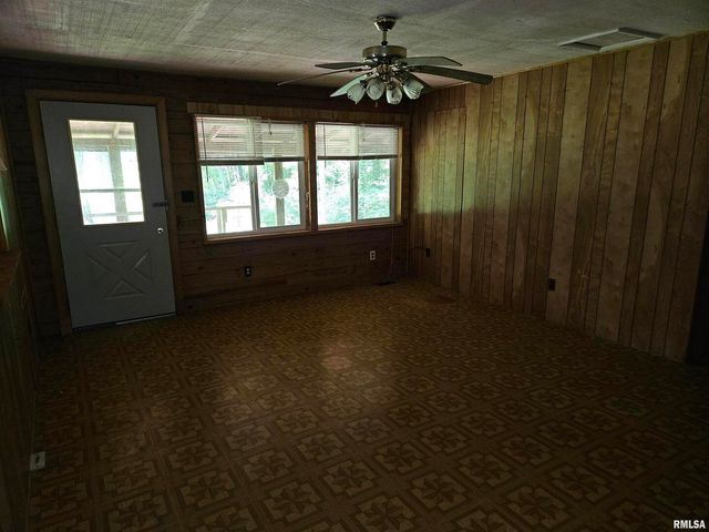 1233 W HARRISON Road, Murphysboro, IL 62966