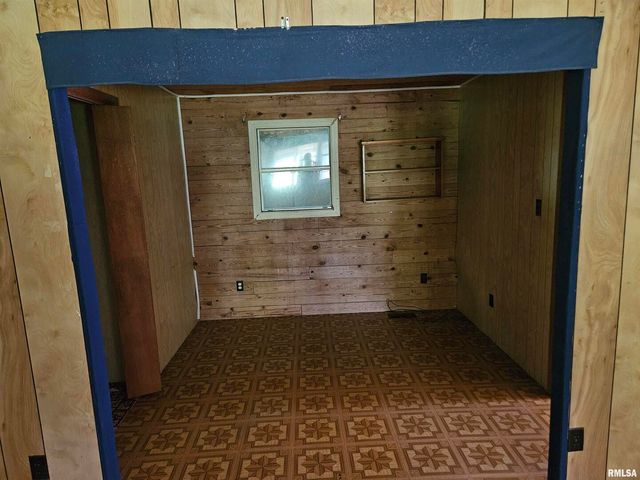 1233 W HARRISON Road, Murphysboro, IL 62966