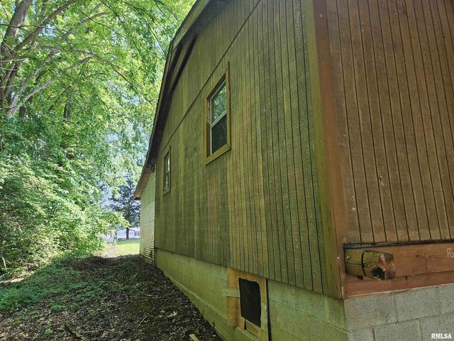 1233 W HARRISON Road, Murphysboro, IL 62966