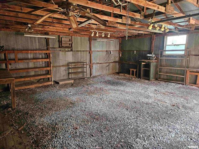 1233 W HARRISON Road, Murphysboro, IL 62966