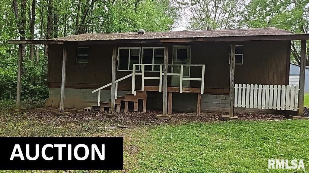 1233 W HARRISON Road, Murphysboro, IL 62966