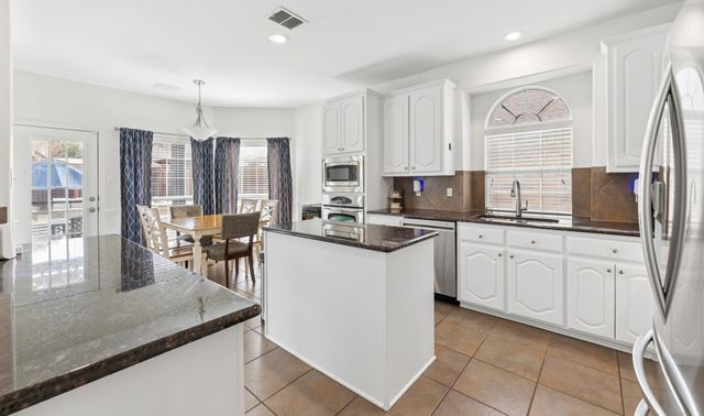 11868 Vienna Apple Road, Fort Worth, TX 76244