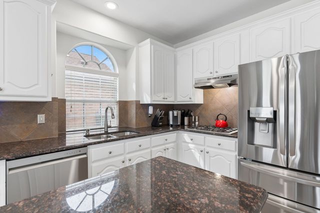 11868 Vienna Apple Road, Fort Worth, TX 76244