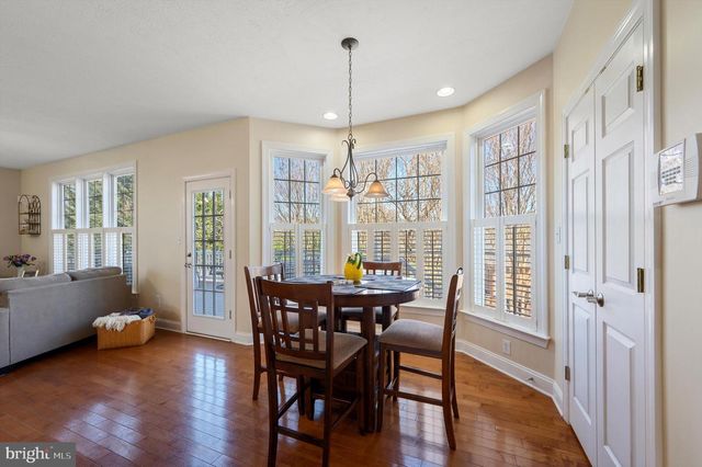 121 CARNMORE DR, Winchester, VA 22602