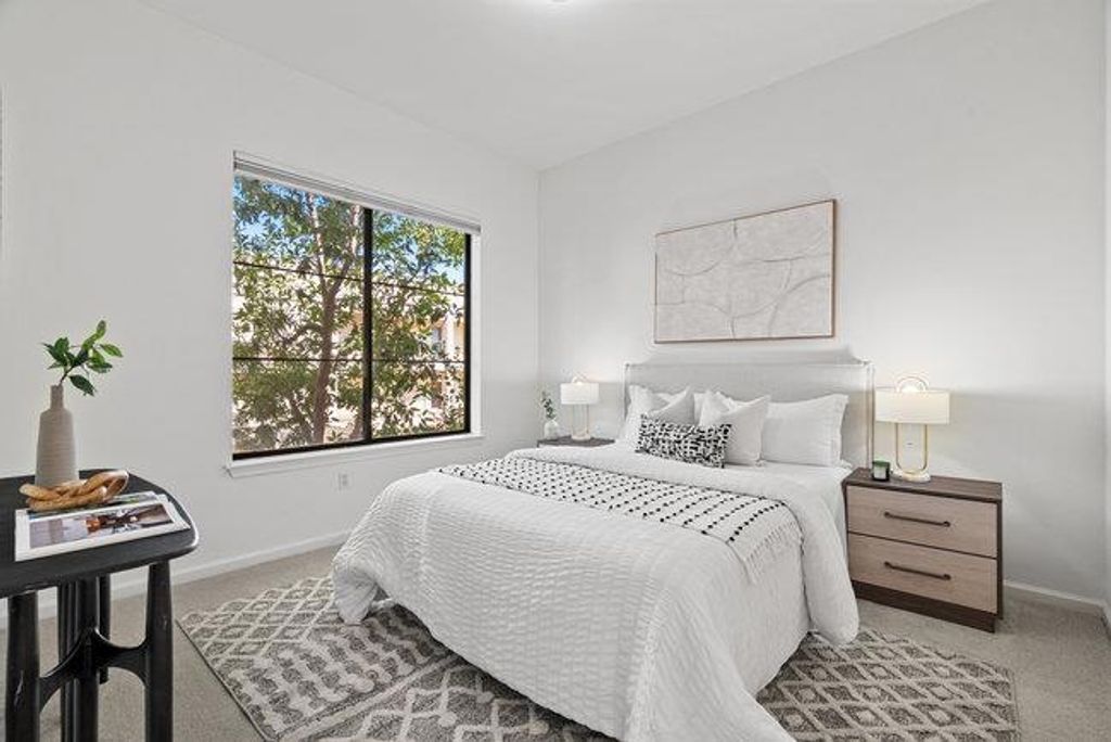 Image 10 of property listing at 1060 S 3rd Street 379, San Jose, CA 95112