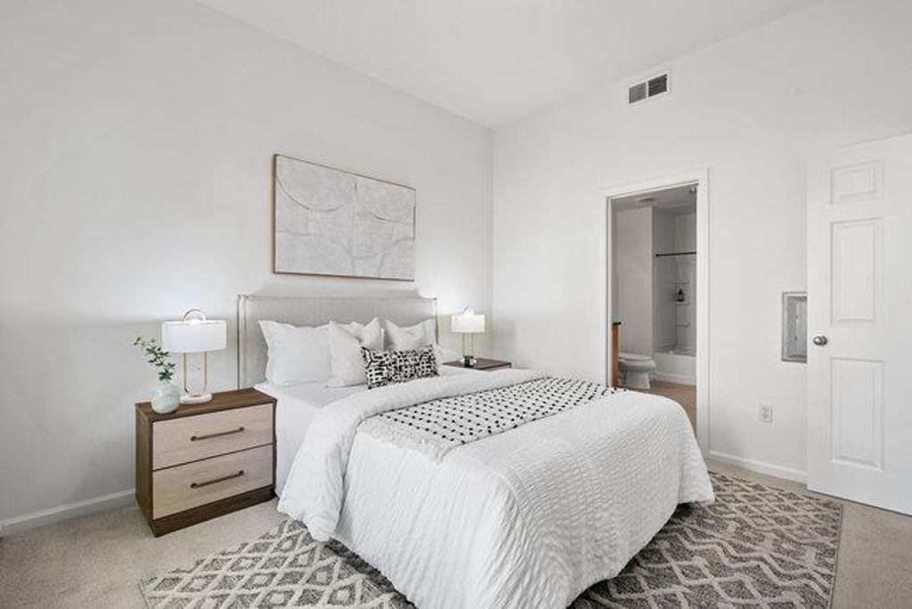 Image 12 of property listing at 1060 S 3rd Street 379, San Jose, CA 95112