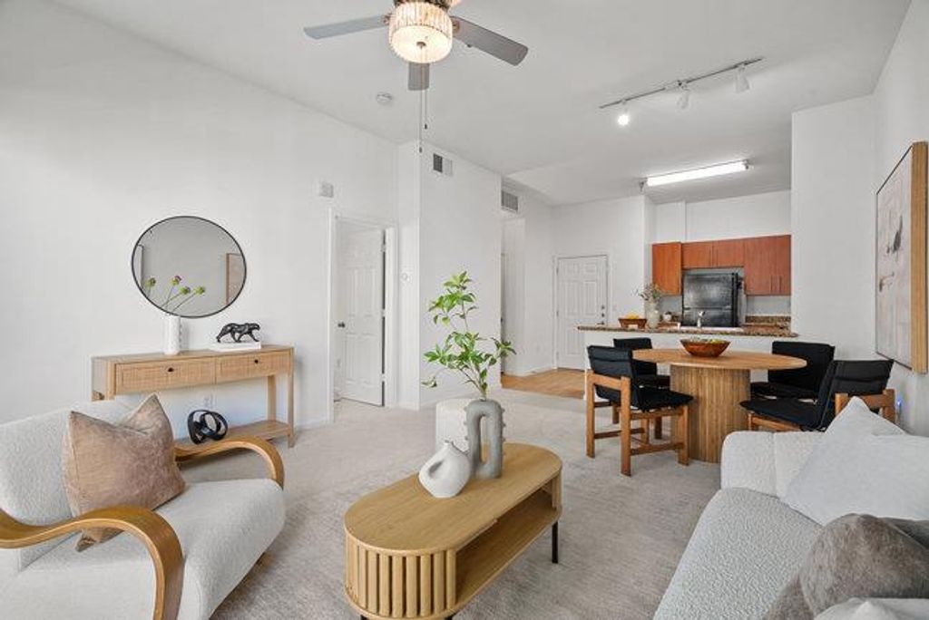 Image 3 of property listing at 1060 S 3rd Street 379, San Jose, CA 95112