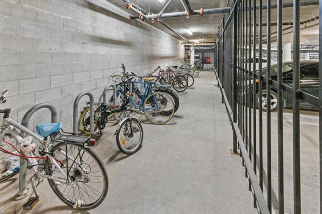 Image 31 of property listing at 1060 S 3rd Street 379, San Jose, CA 95112