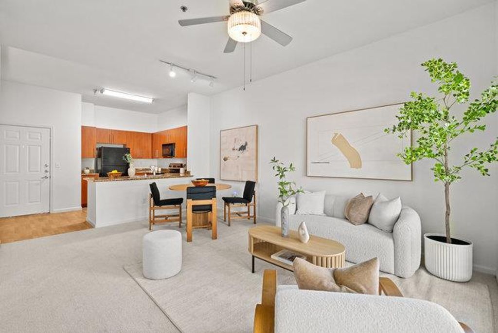 Image 4 of property listing at 1060 S 3rd Street 379, San Jose, CA 95112