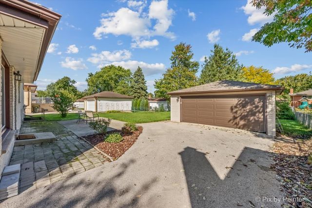 549 Forest Preserve Drive, Wood Dale, IL 60191
