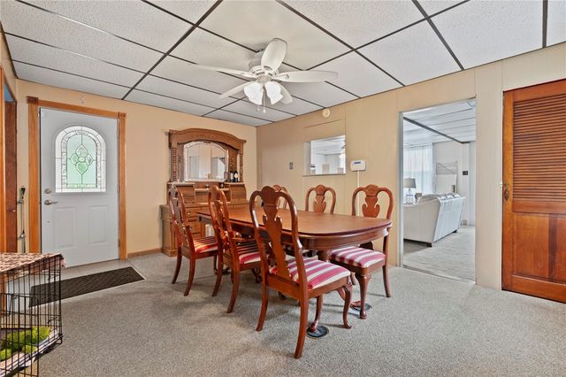 555 Hazelwood Ave, Greenfield, PA 15207
