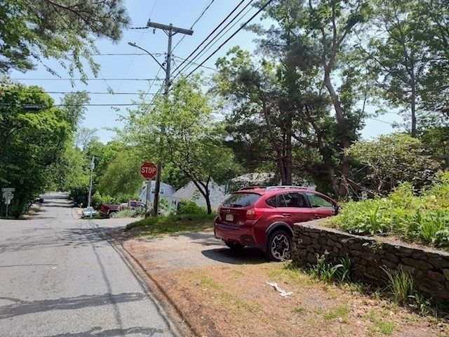 15 Manomet Beach Blvd, Plymouth, MA 02360