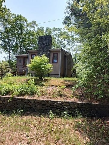 15 Manomet Beach Blvd, Plymouth, MA 02360