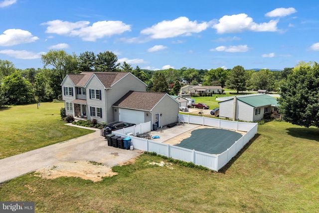 21 WADSWORTH DR, East Berlin, PA 17316