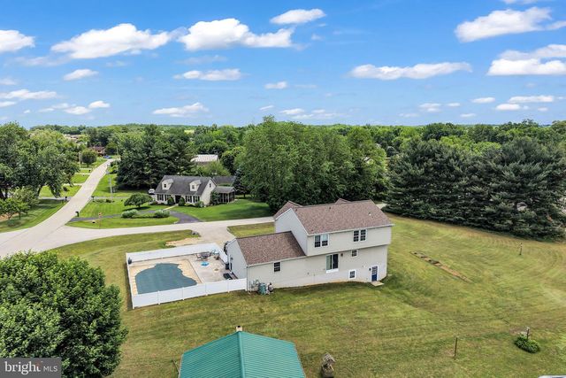 21 WADSWORTH DR, East Berlin, PA 17316