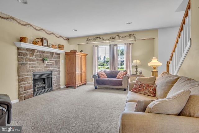 21 WADSWORTH DR, East Berlin, PA 17316