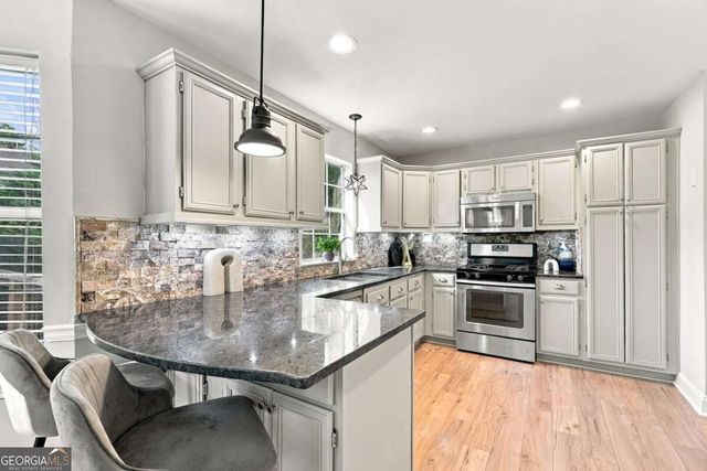 690 Ruxbury Court, Suwanee, GA 30024