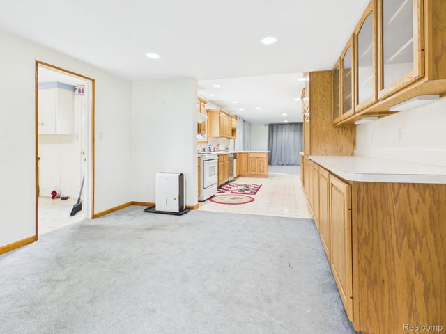 33 Davis Lake Road, Mayfield Township, MI 48446