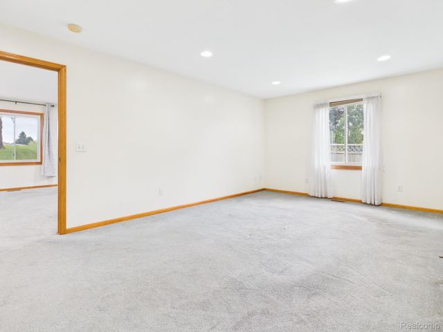 33 Davis Lake Road, Mayfield Township, MI 48446