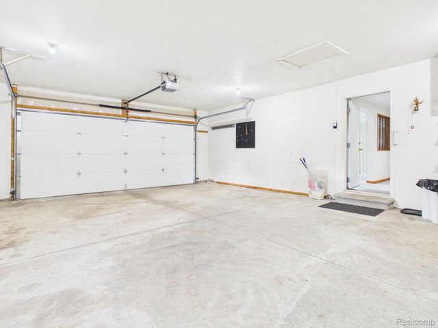33 Davis Lake Road, Mayfield Township, MI 48446