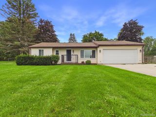 33 Davis Lake Road, Mayfield Township, MI 48446