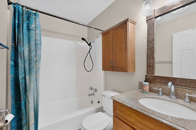 2916 Calle De Pinos Altos, Santa Fe, NM 87507