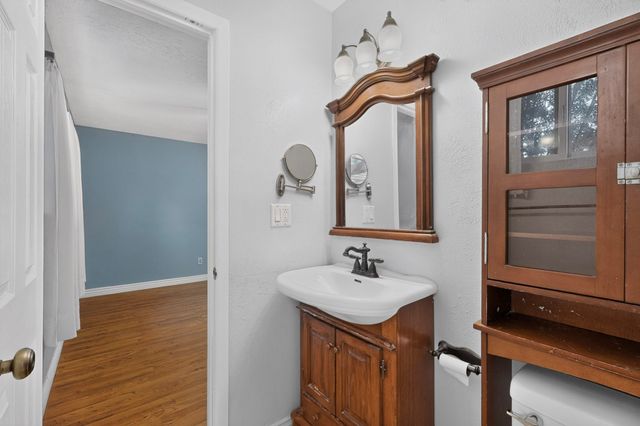2916 Calle De Pinos Altos, Santa Fe, NM 87507