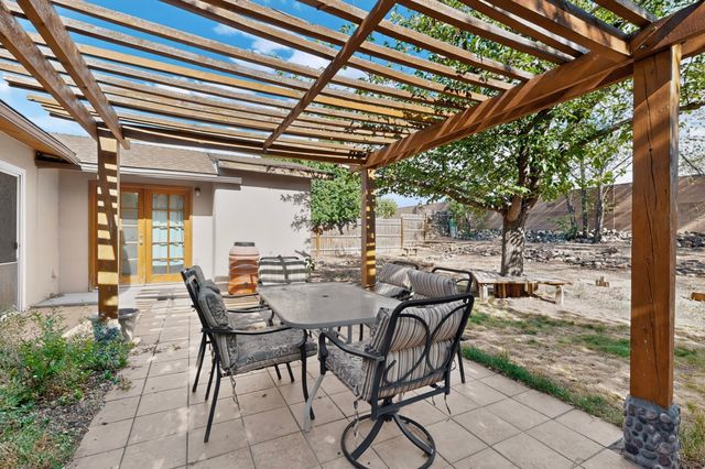2916 Calle De Pinos Altos, Santa Fe, NM 87507