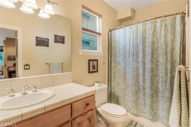 24380 Horst, Crestline, CA 92325