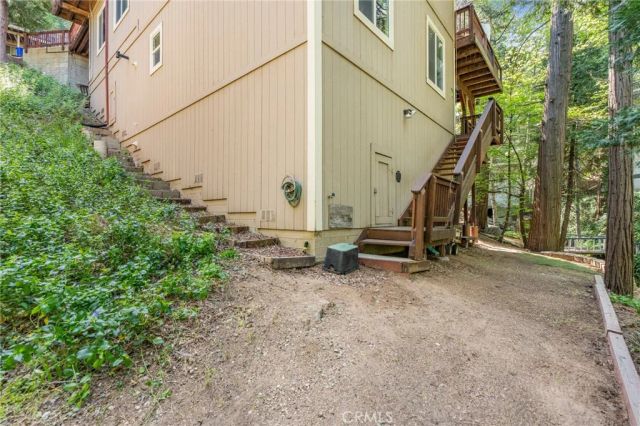 24380 Horst, Crestline, CA 92325