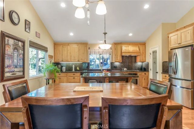 24380 Horst, Crestline, CA 92325