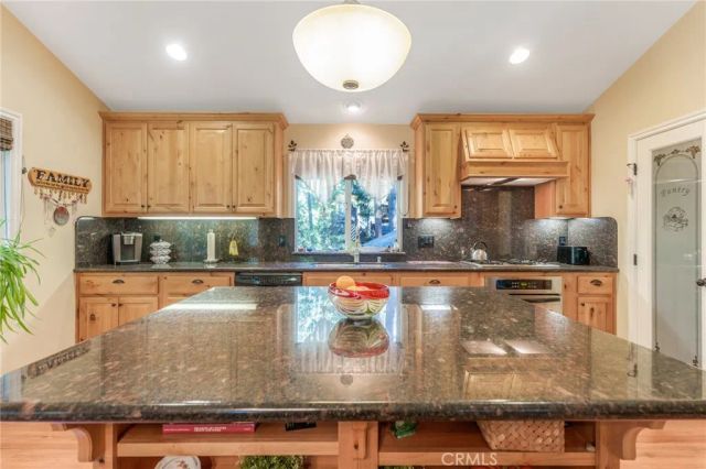 24380 Horst, Crestline, CA 92325
