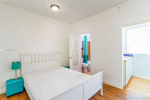 741 15th St, Miami Beach, FL 33139