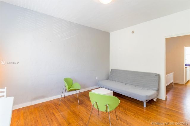 741 15th St, Miami Beach, FL 33139