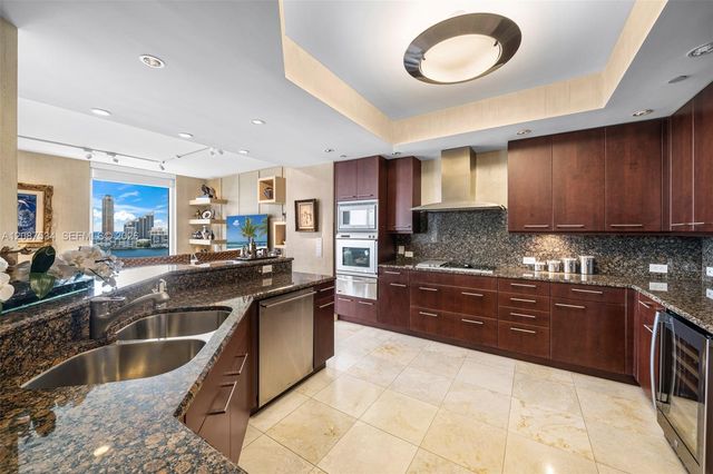 6000 Island Boulevard 1703, Aventura, FL 33160