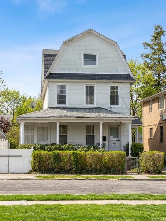 4038 189th Street, Flushing, NY 11358