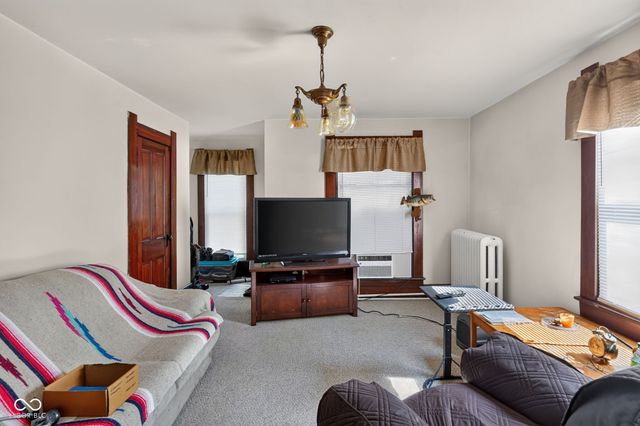 147 E King Street, Franklin, IN 46131