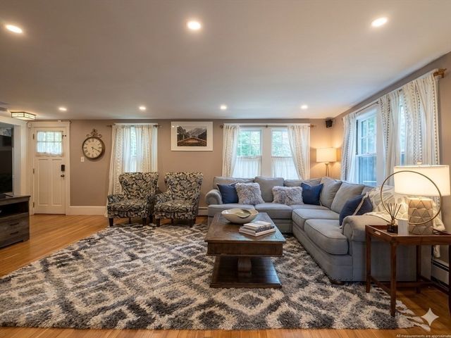 410 Marrett Rd, Lexington, MA 02421