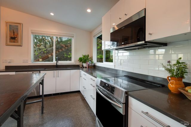 22855 Chianti Rd, Geyserville, CA 95441