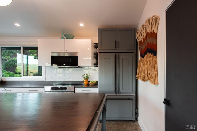 22855 Chianti Rd, Geyserville, CA 95441